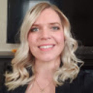 Meet your Posher, Leslie